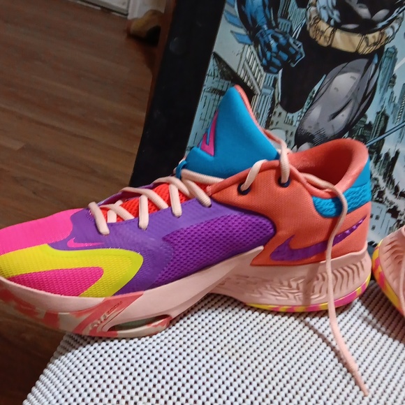 Nike zoom freak 4, size 12 multi colored - Picture 5 of 10